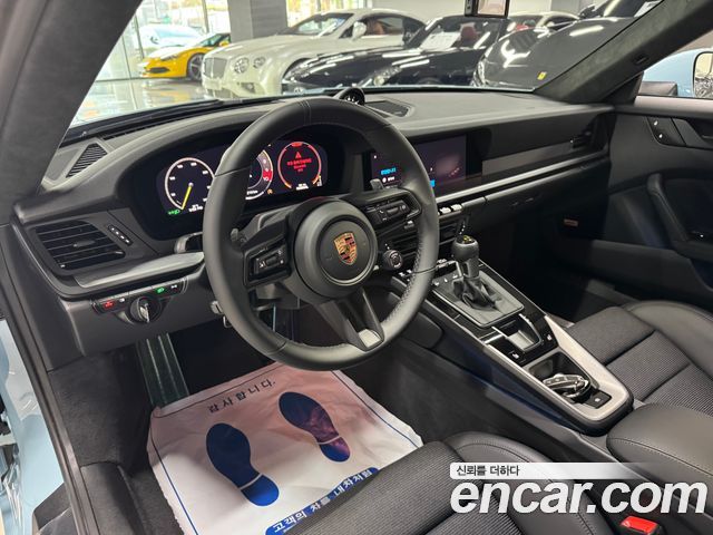 Porsche 911 2025 — photo 4