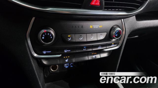Hyundai Santafe 2019 — photo 22