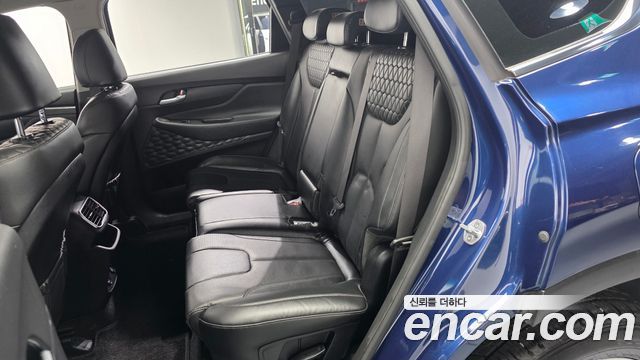 Hyundai Santafe 2019 — photo 16