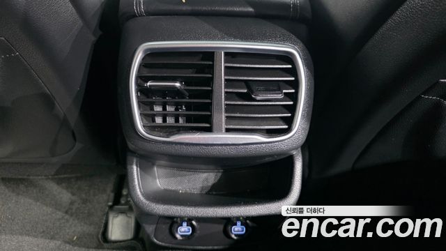 Hyundai Santafe 2019 — photo 27