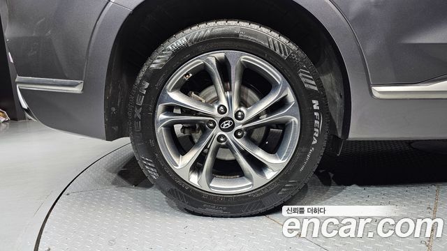 Hyundai Santafe 2019 — photo 5