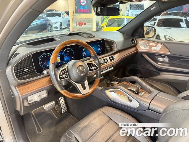 Mercedes-Benz GLS-Class 2021 — photo 12