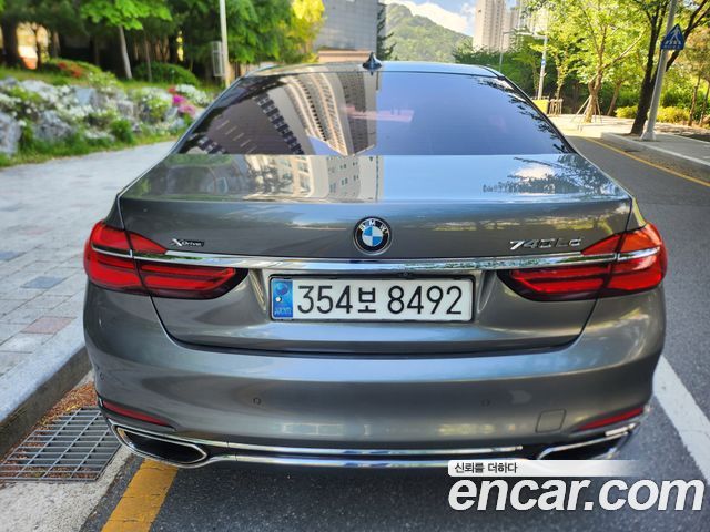 BMW 7-Series 2016 — photo 4