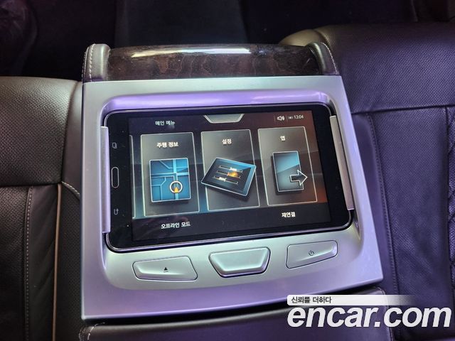BMW 7-Series 2016 — photo 13