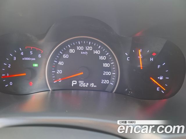 Kia Canival 2013 — photo 12