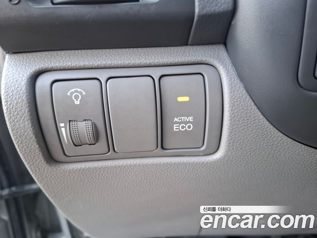 Kia Canival 2013 — photo 15
