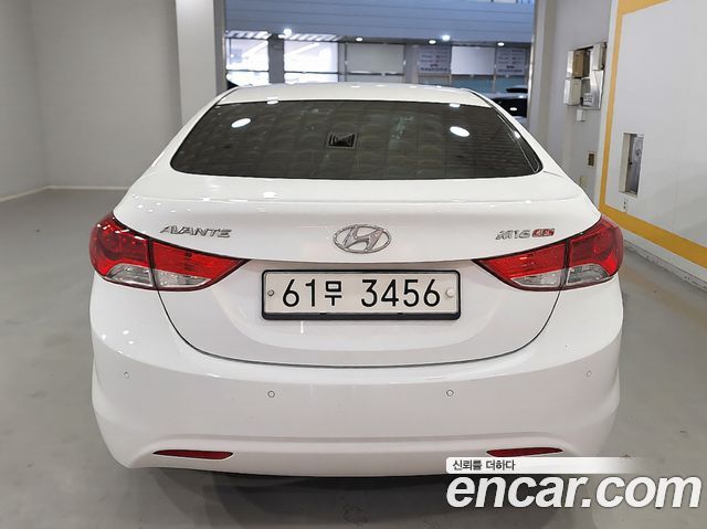 Hyundai AVANTE 2012 — photo 3