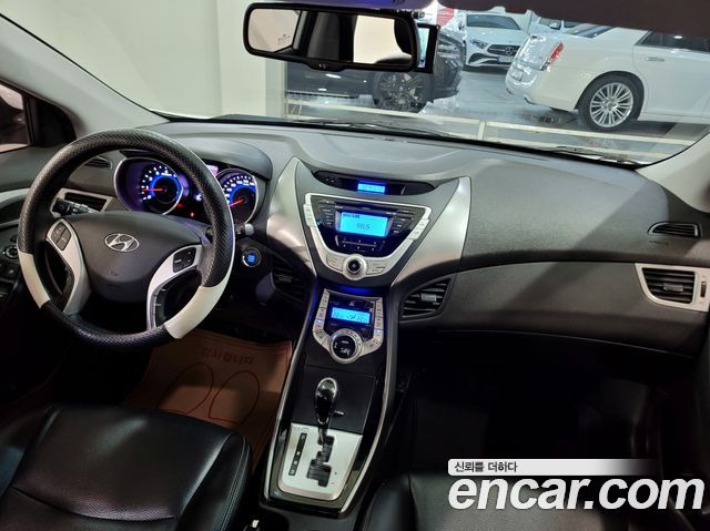 Hyundai AVANTE 2012 — photo 9