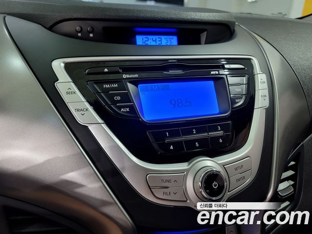 Hyundai AVANTE 2012 — photo 14