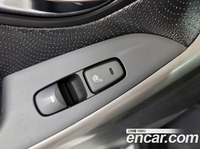 Hyundai AVANTE 2012 — photo 17