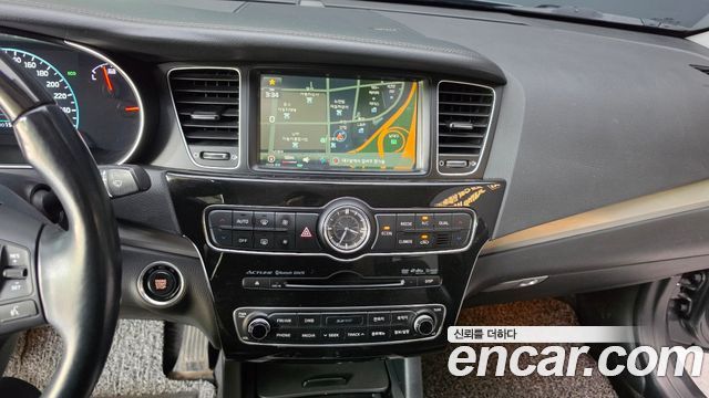 Kia K7 2015 — photo 18