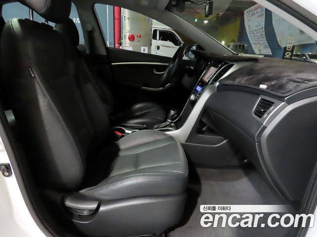 Hyundai i30 2014 — photo 8