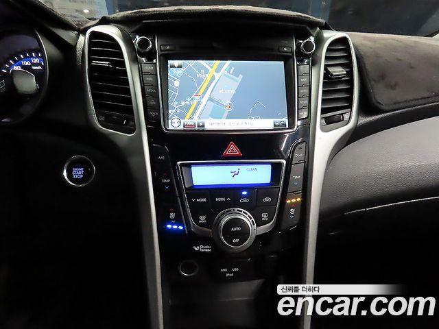 Hyundai i30 2014 — photo 12