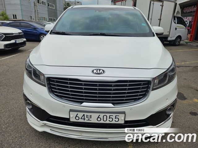 Kia Canival 2015 — photo 7
