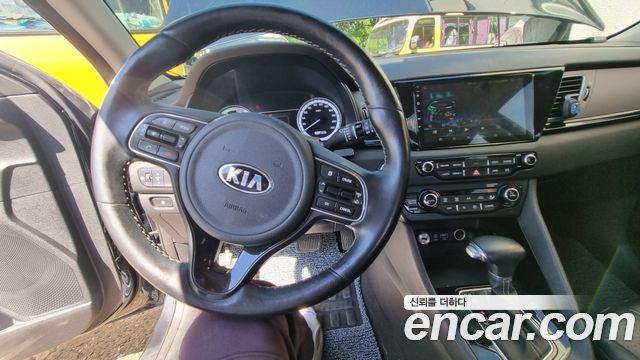 Kia Niro 2017 — photo 11