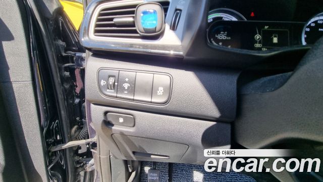 Kia Niro 2017 — photo 13