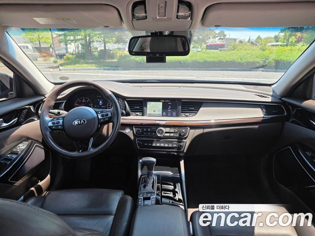 Kia K7 2018 — photo 12