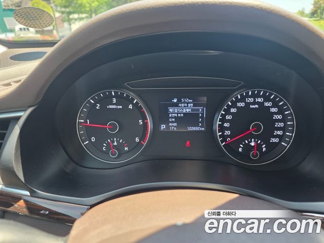 Kia K7 2018 — photo 18