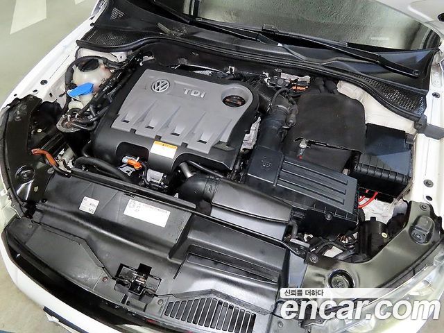 Volkswagen Scirocco 2013 — photo 6