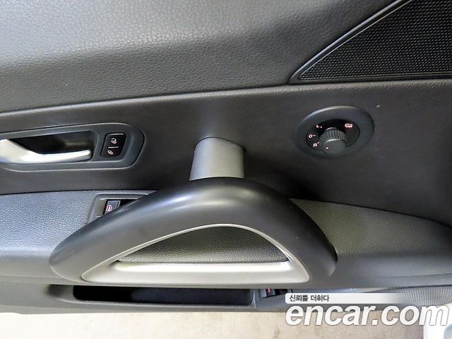 Volkswagen Scirocco 2013 — photo 14