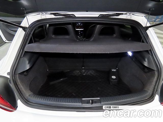 Volkswagen Scirocco 2013 — photo 17