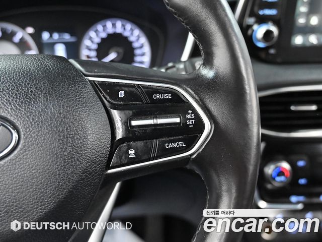 Hyundai Santafe 2019 — photo 17