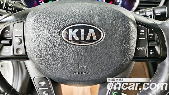 Kia K5 2013 — photo 7