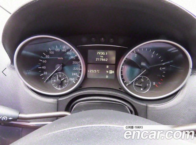 Mercedes-Benz M-class 2010 — photo 7