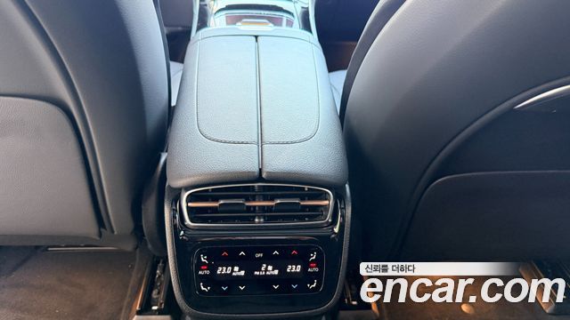 Mercedes-Benz EQE 2024 — photo 8