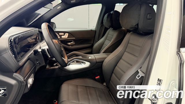 Mercedes-Benz GLS-Class 2025 — photo 7