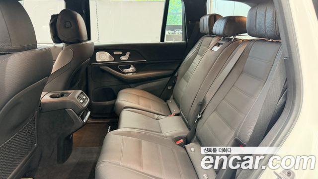 Mercedes-Benz GLS-Class 2025 — photo 10