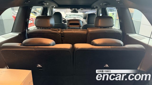 Mercedes-Benz GLS-Class 2025 — photo 19