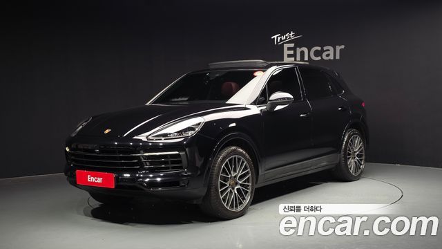 Porsche Cayenne 2021 — photo 1
