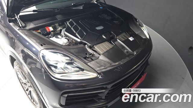 Porsche Cayenne 2021 — photo 6