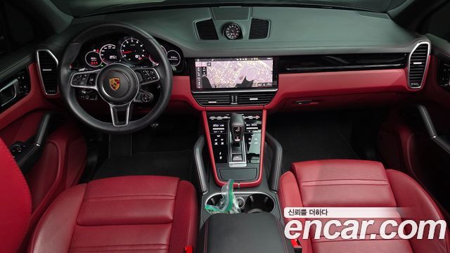 Porsche Cayenne 2021 — photo 10