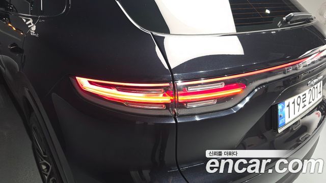 Porsche Cayenne 2021 — photo 9