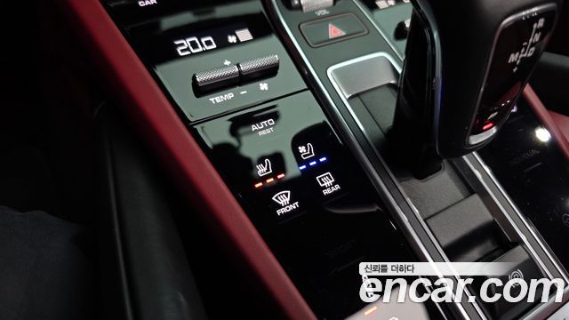 Porsche Cayenne 2021 — photo 34