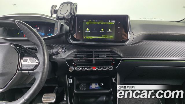 Peugeot 2008 2021 — photo 20