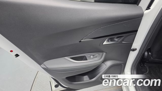 Peugeot 2008 2021 — photo 15