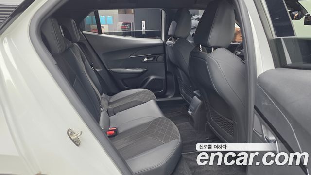 Peugeot 2008 2021 — photo 16