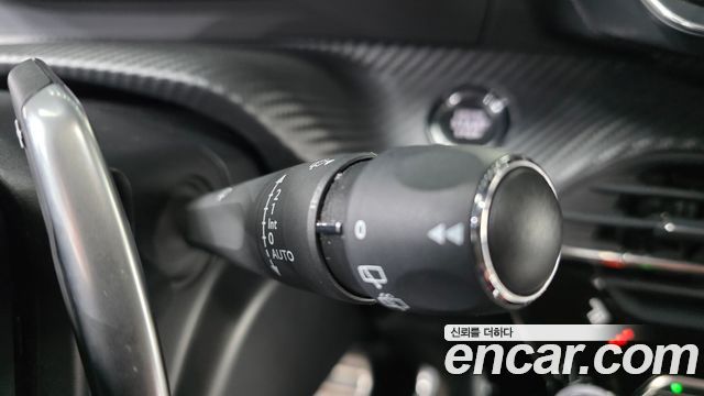 Peugeot 2008 2021 — photo 28