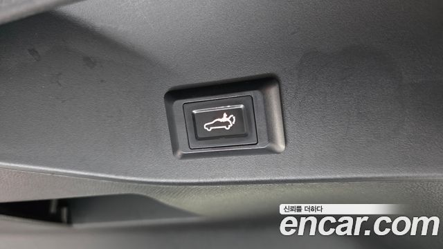 Peugeot 2008 2021 — photo 31