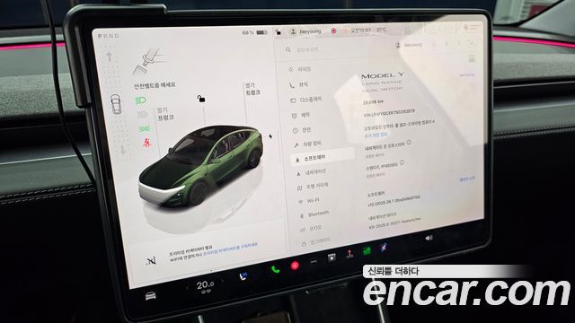 Tesla Model Y 2025 — photo 22