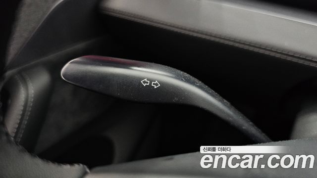 Tesla Model Y 2025 — photo 29