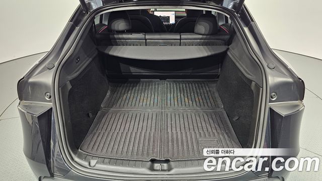 Tesla Model Y 2025 — photo 32