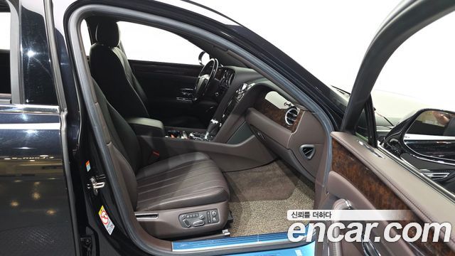 Bentley Flying Spur 2015 — photo 11