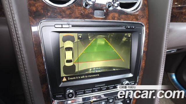 Bentley Flying Spur 2015 — photo 16