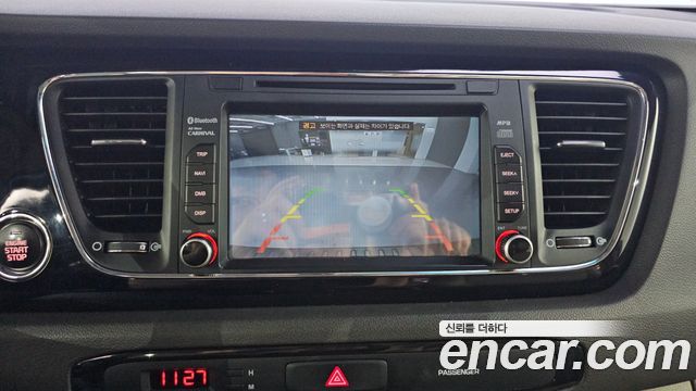 Kia Canival 2017 — photo 13