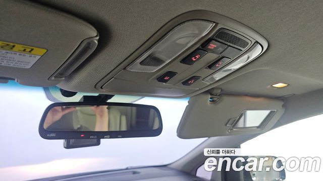 Kia Canival 2017 — photo 16