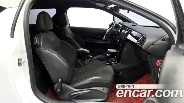Citroën / DS DS3 2017 — photo 16